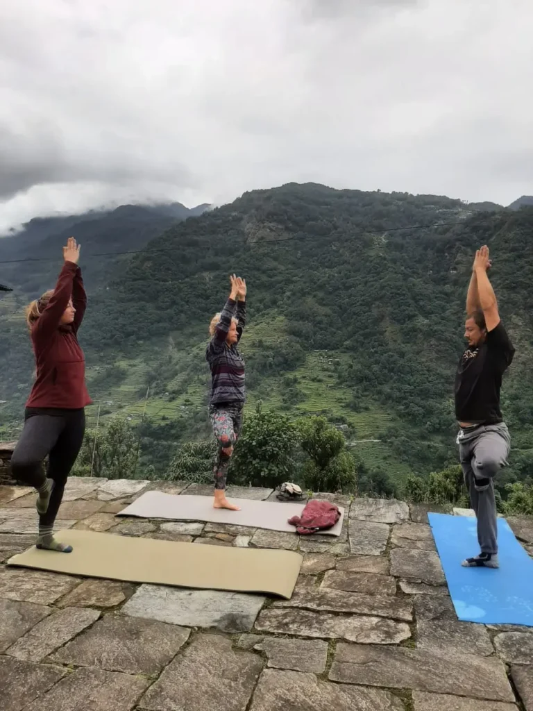 trek and heal yoga pose landruk (4)