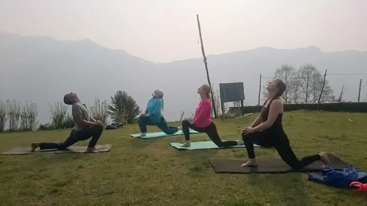 yoga pose mountain chuile annapurna